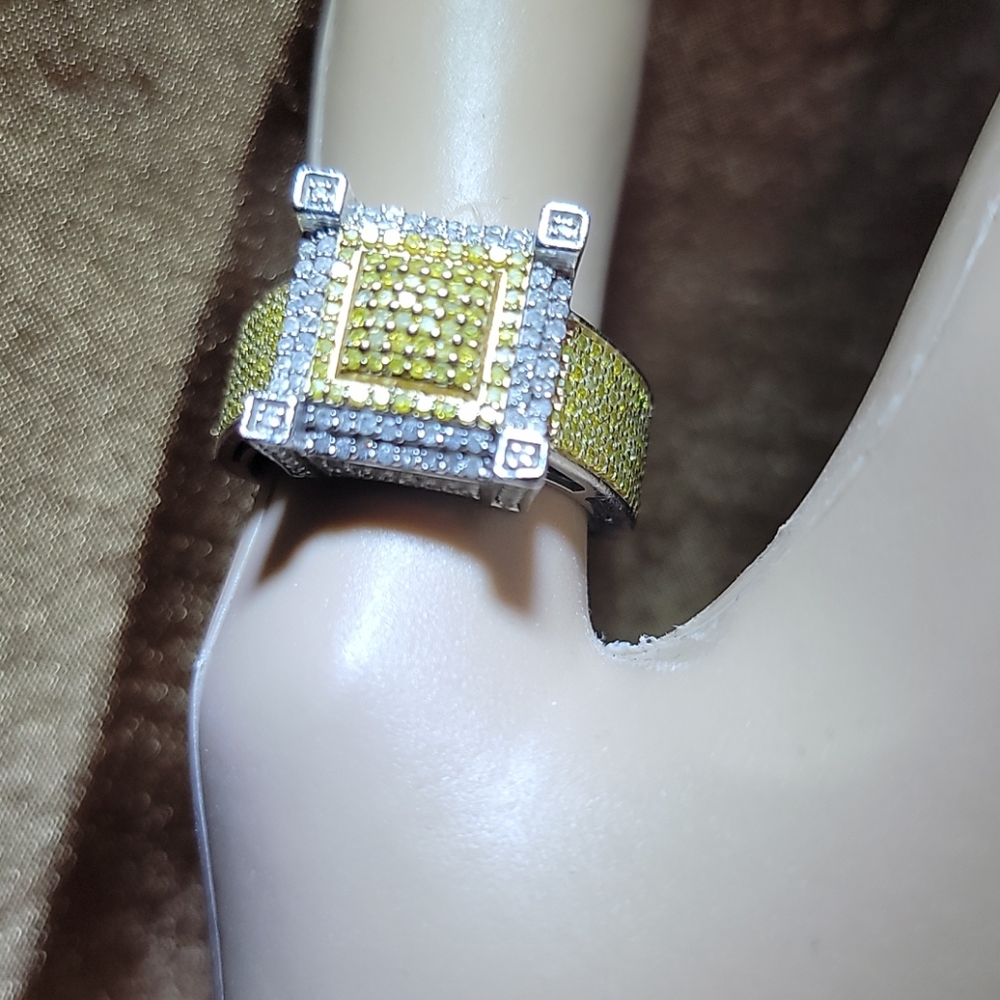 Diamond .75 ct Cluster Sun-glo ring